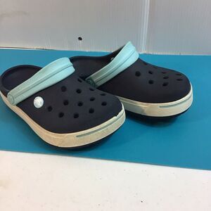 Crocs Classic Unisex Slider Sandals - Black Size J2 Clogs